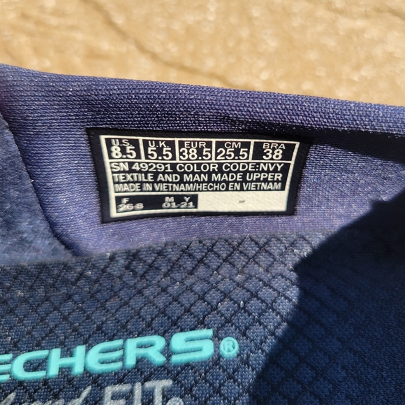 Sketchers Reggae Fest Wicker Rainbow Design Slip On Relaxed Fit Shoe Women's 8.5 - Picture 9 of 9